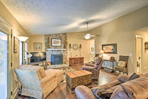 Comfy Jasper Getaway with Community Amenities!